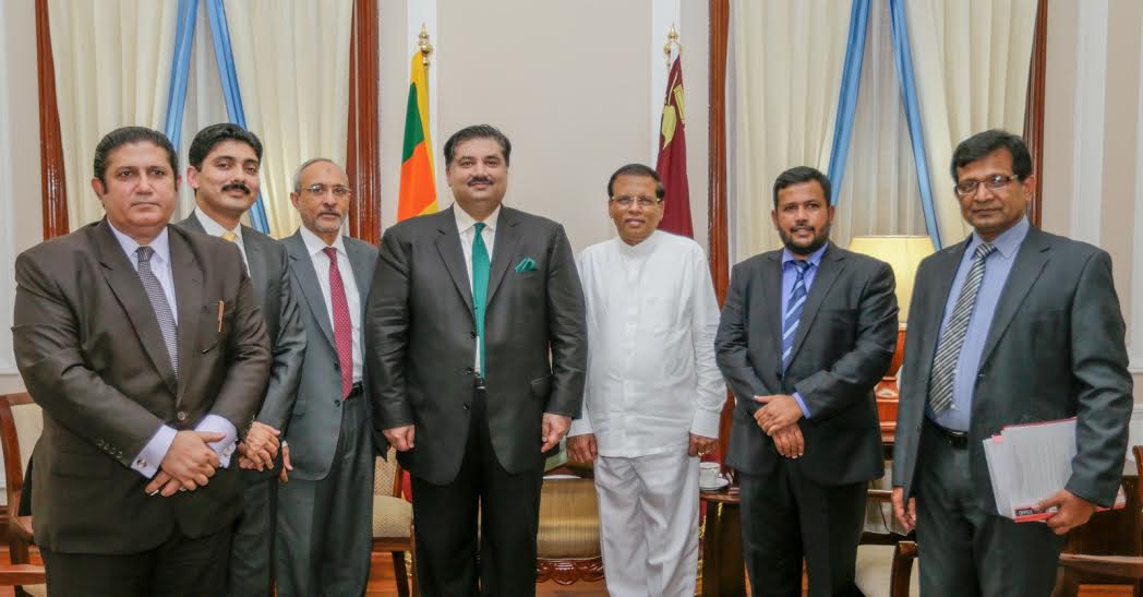 Minister for Commerce Khurram Dastgir Khan, President Maithripala Sirisena, Minister Rishad Bathiudeen, Pakistan HC H.E. Syed Shakeel Hussain, Dy HC, Dr. Sarfraz Sipra, Secretary Commerce,